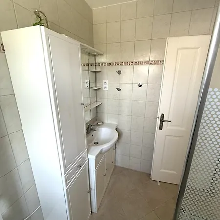 Maison Calme Au Pied Du Pic Loup 度假居 *