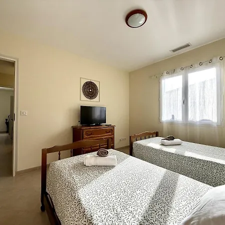 Maison Calme Au Pied Du Pic Loup Ferienhaus *