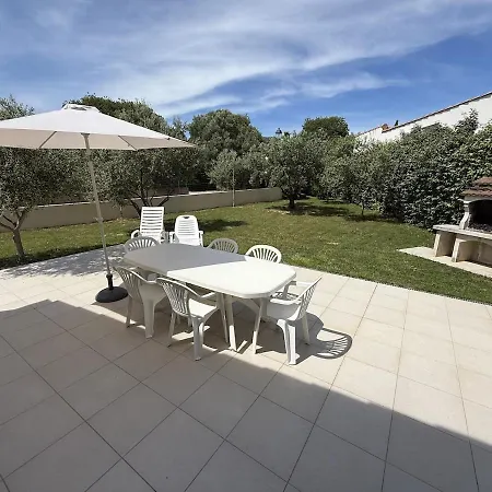 Maison Calme Au Pied Du Pic Loup بيت للعطل *