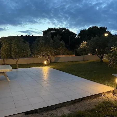 Maison Calme Au Pied Du Pic Loup بيت للعطل Saint-Jean-de-Cuculles